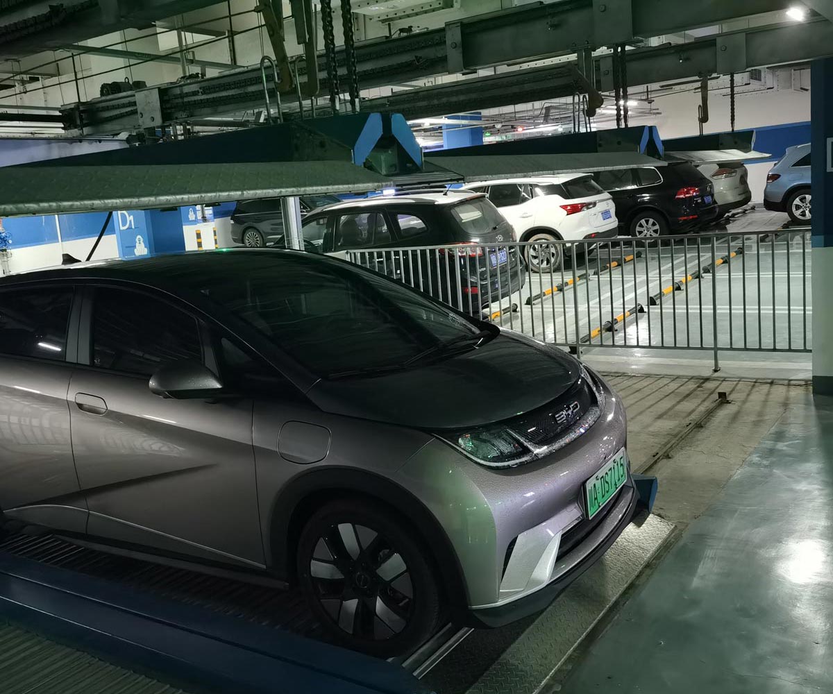 蘆山四柱家用立體車庫設備操作須知